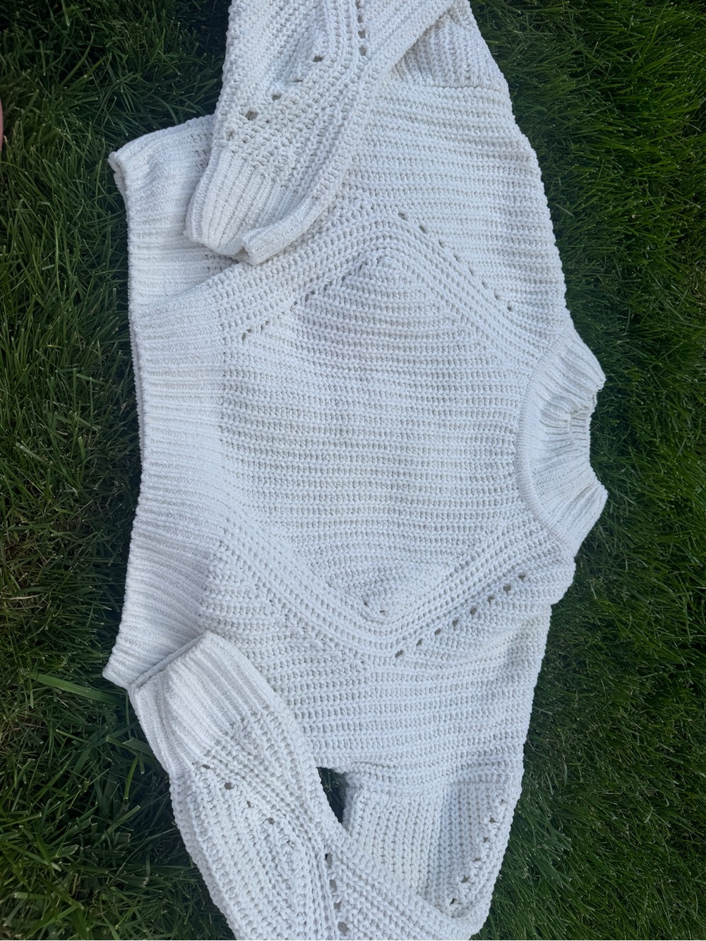 Double Zero White Cropped Turtleneck Sweater